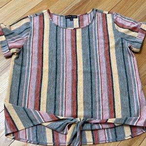 Perfect spring striped tee size medium.
